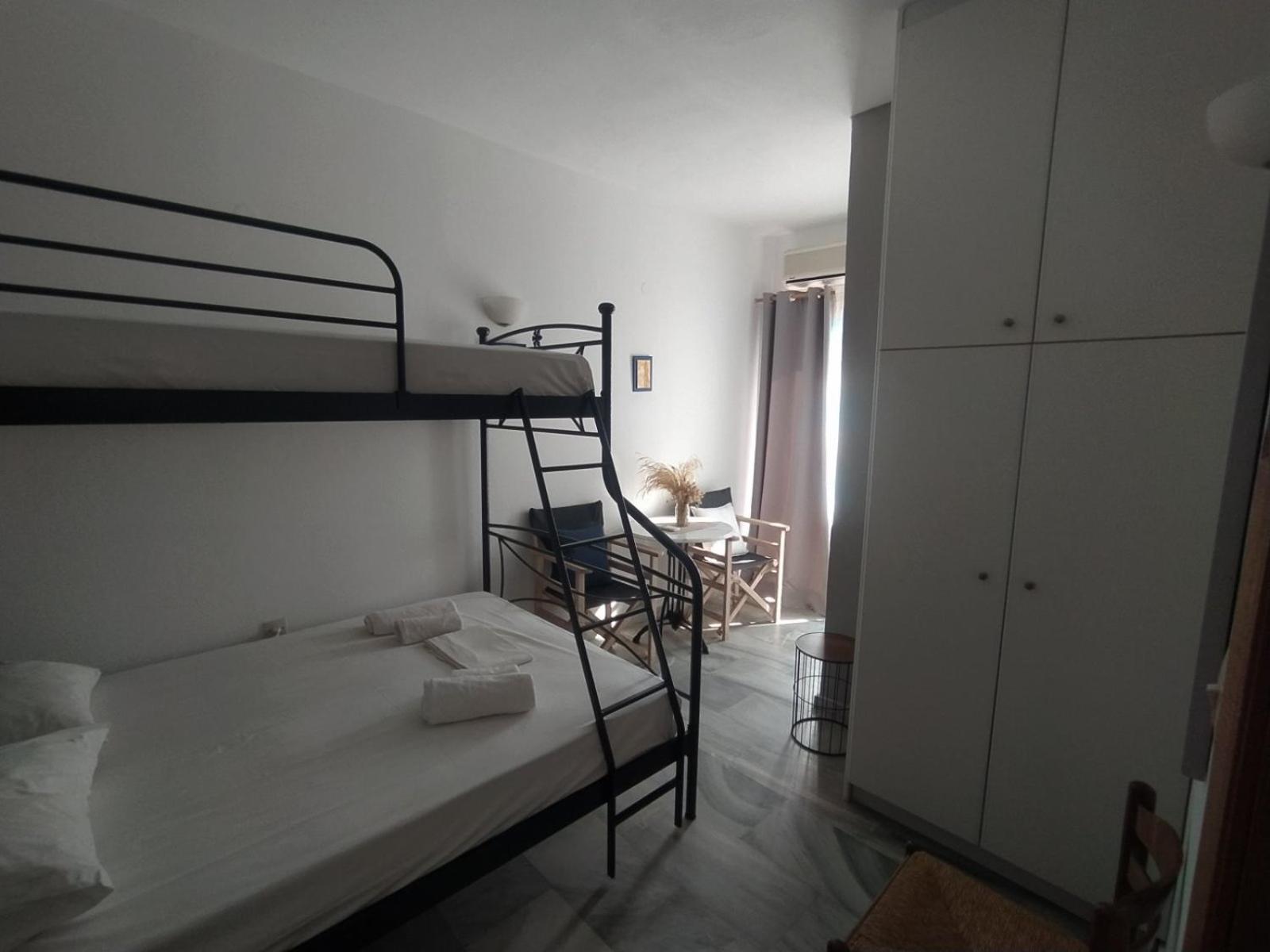 Kantouni Guest House By The Sea Batsi  Luaran gambar
