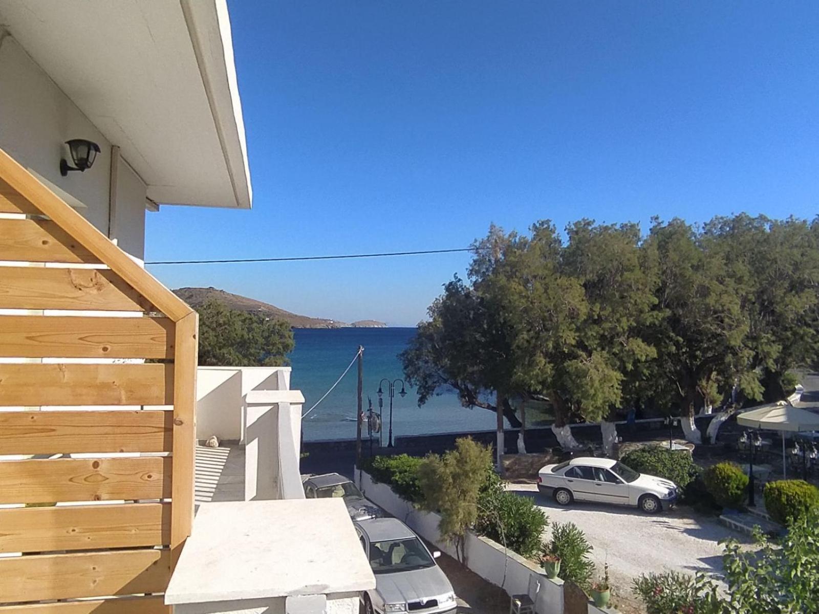 Kantouni Guest House By The Sea Batsi  Luaran gambar